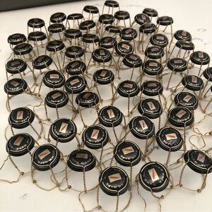 50 Mum Champagne Wire Cages with Caps